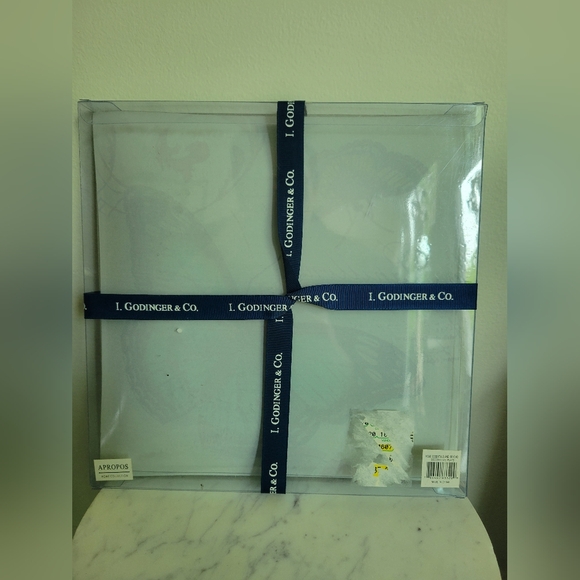 I. Godinger & Co. Butterfly Plate 10 x 10 BRAND NEW - Picture 3 of 3